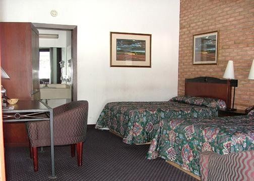 Rodeway Inn Кадиллак Номер фото